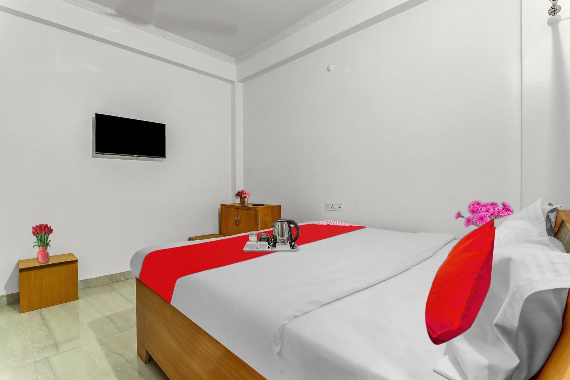 Oyo Flagship Royal Residency Hotel 3*