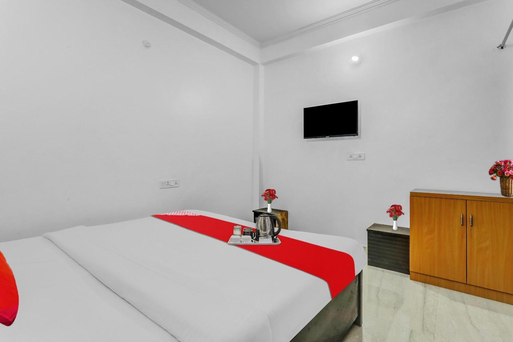 Oyo Flagship Royal Residency Hotel 3*